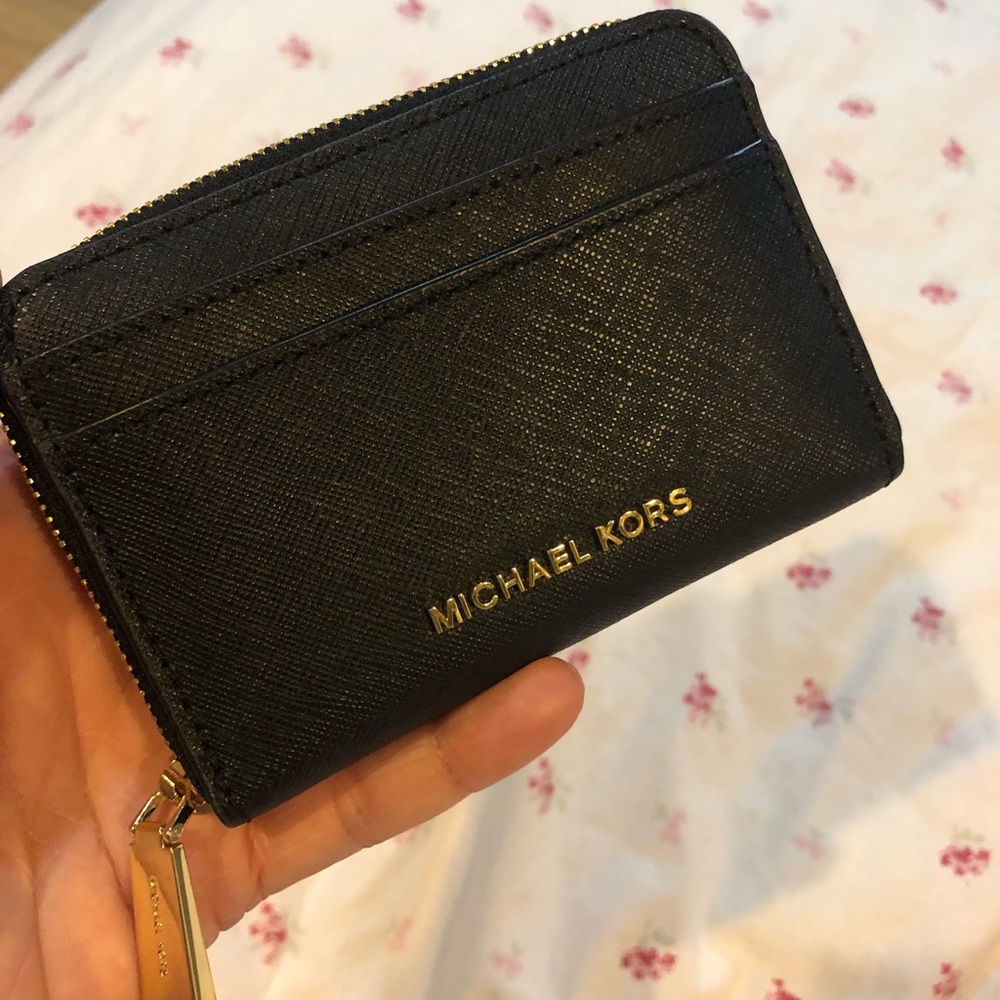 🎀 Authentic Michael Kors Wallet 🎀